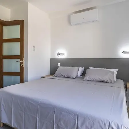 Velvet Noir By Solea *