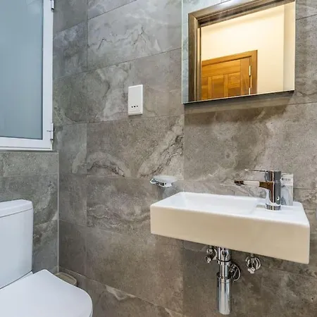 Velvet Noir By Solea * סליאמה