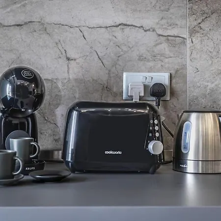 Apartment Velvet Noir By Solea