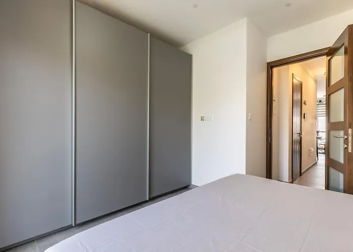 Velvet Noir By Solea Daire Sliema